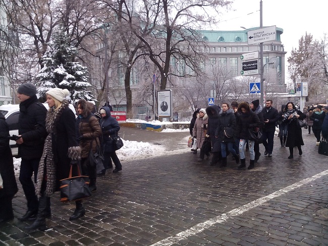 Протести у Києві: близько 2 тис. мітингувальників зібралися під НБУ